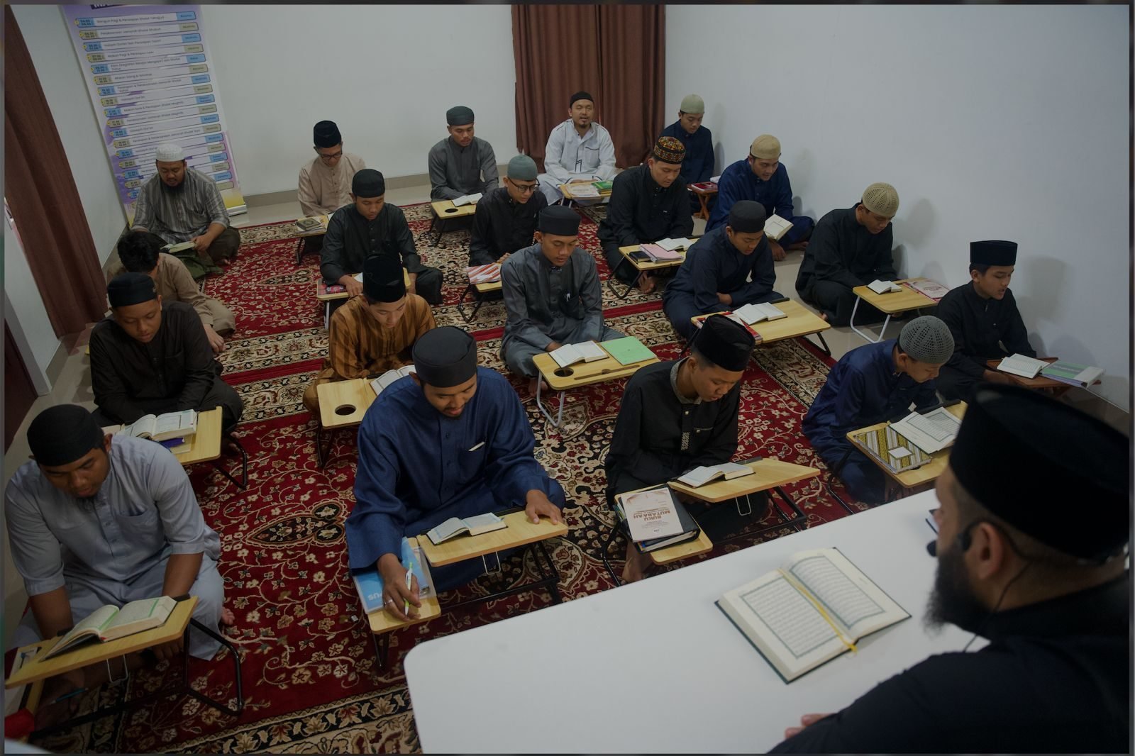 Suasana halaqah tahfizh Al-Qur'an di Markaz Mutqin, Pekanbaru